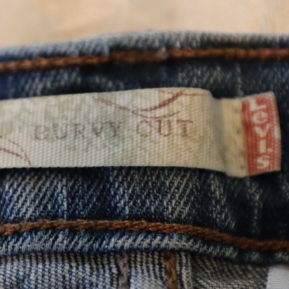 Levi's Curvy Fit Boot Leg Denim Blue Jeans Size 12 - Picture 2 of 16
